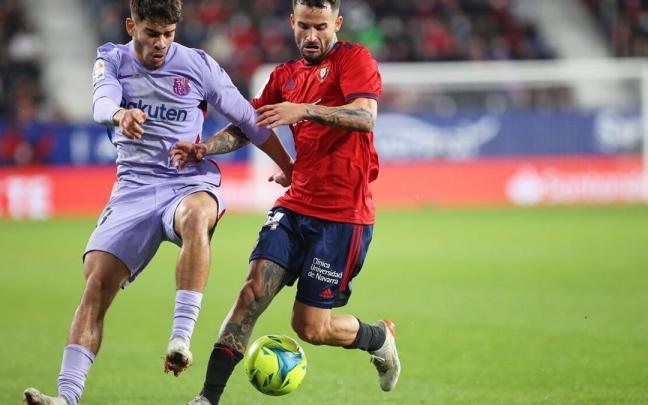 Abde y Rubén García, en el partido de la pasada temporada en El Sadar. Abde y Rubén García, en el partido de la pasada temporada en El Sadar.