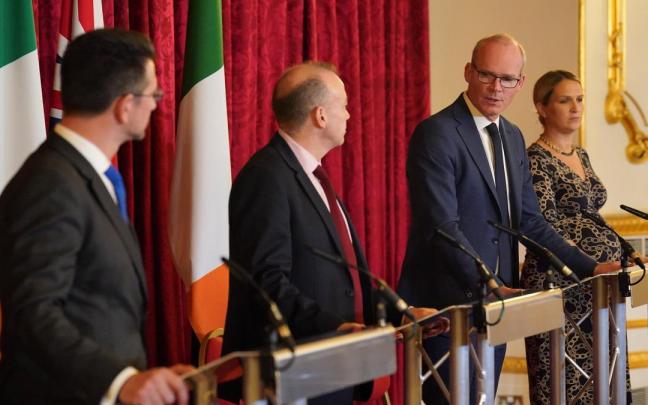 Rueda de prensa tras la Conferencia intergubernamental británico-irlandesa.