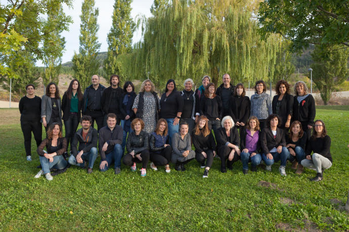 Foto de familia de toda la plantilla de la asociación Cederna-Garalur en el año de su 30 aniversario.