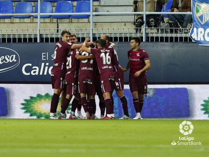 Los jugadores realistas celebran el gol de Sangalli.