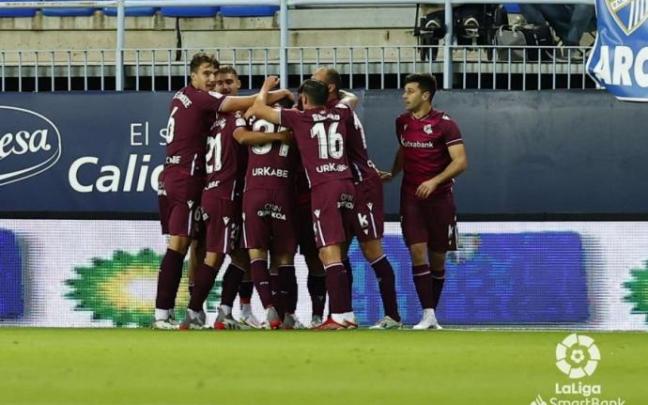 Los jugadores realistas celebran el gol de Sangalli.
