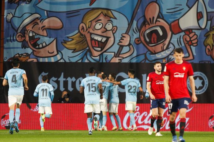 Los jugadores del Celta celebran el primer tanto del partido.