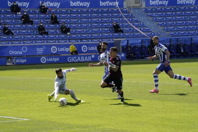 Pacheco, Duarte y Lejeune, en el partido contra el Celta disputado en Mendizorroza la temporada pasada