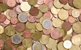 Monedas de euro, dos euros y céntimos de euros. Monedas de euro, dos euros y céntimos de euros.