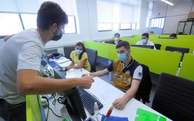 Un aula del Centro de Formación Profesional Jesuitas de Indautxu. Un aula del Centro de Formación Profesional Jesuitas de Indautxu.