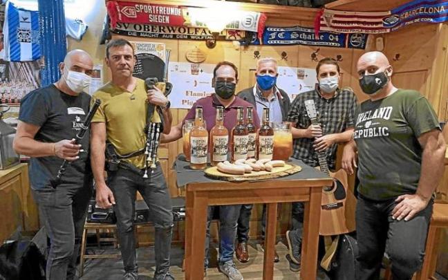 Iñaki Caro, Andoni Vecchio, Joserra Berasategi, Luis García, Iker López de Bergara y Manu Iturregi dieron sabor y son a la presentación.