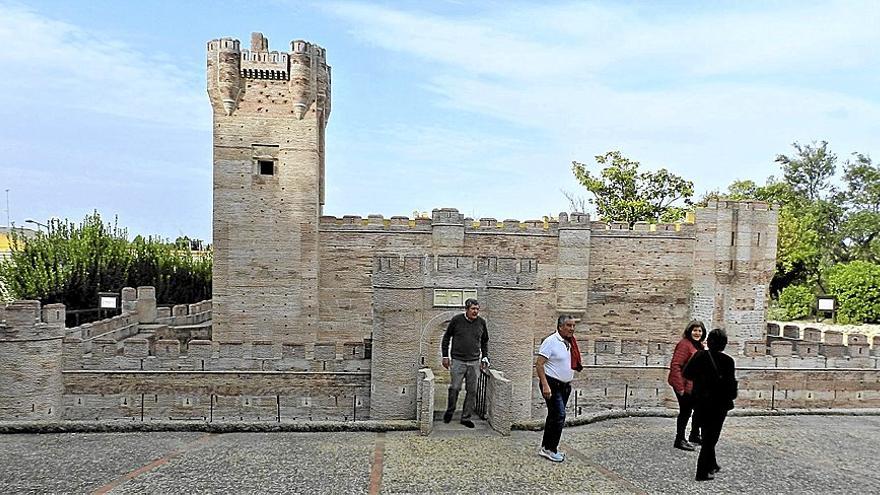 Tras una visita al interior del castillo de La Mota.