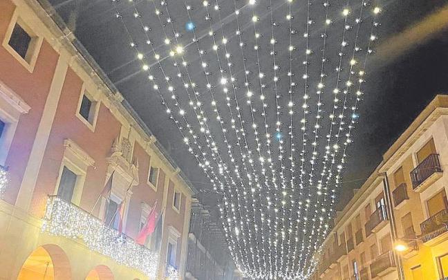Lodosa mantiene el alumbrado navideño