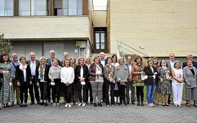 Los trabajadores y trabajadoras homenajeados la semana pasada. | FOTO: CEDIDA