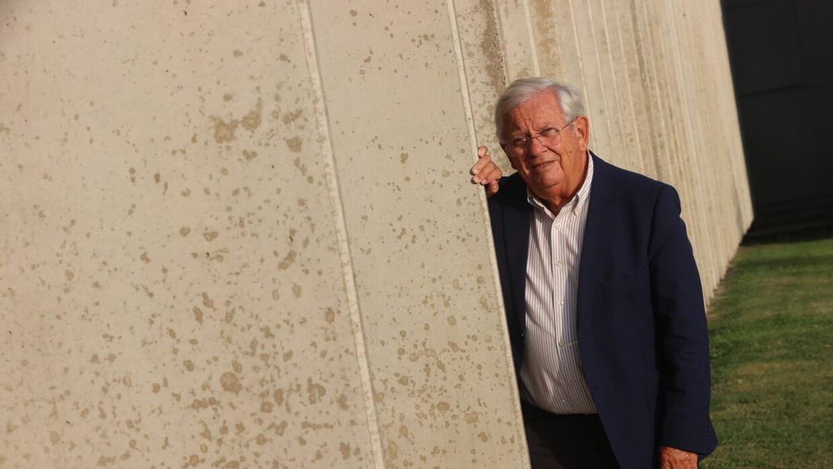 Fernando J&aacute;uregui, en el campus de la Universidad de Navarra, en una reciente visita a Pamplona.