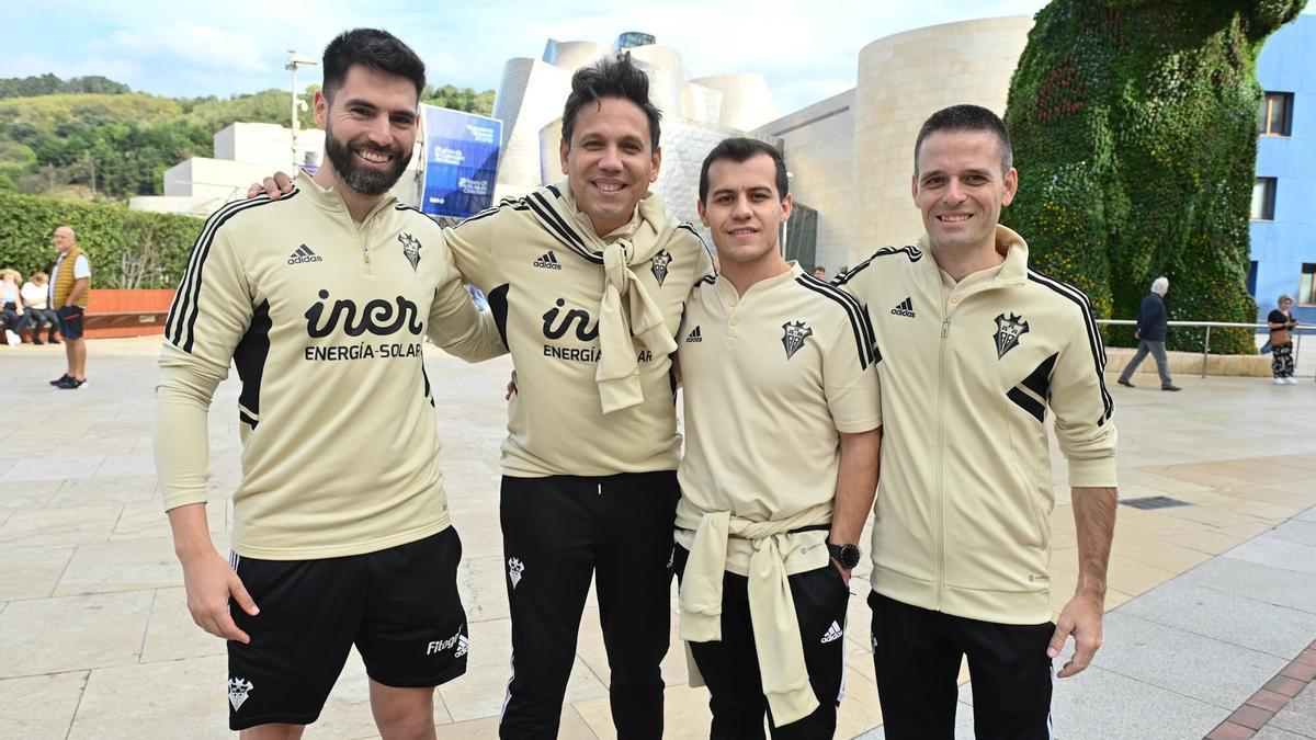 Jugadores del Albacete Balompié visitan a Puppy.