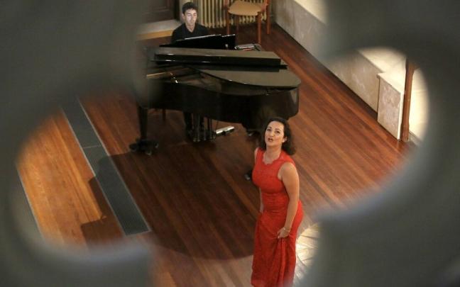 Una aspirante participa en el concurso de ópera organizado por Opus Lírica. Una aspirante participa en el concurso de ópera organizado por Opus Lírica.