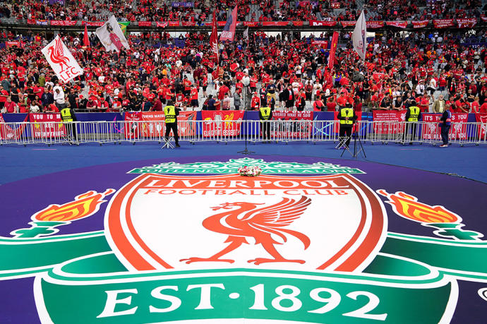 Aficionados del Liverpool en las gradas del Estadio de Francia.