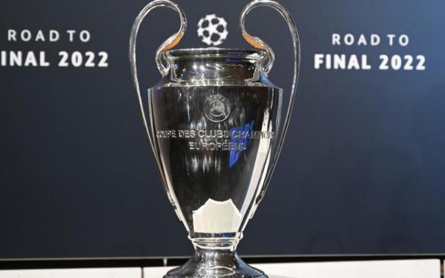El trofeo de la Champions League en la sede de la UEFA en Nyon.