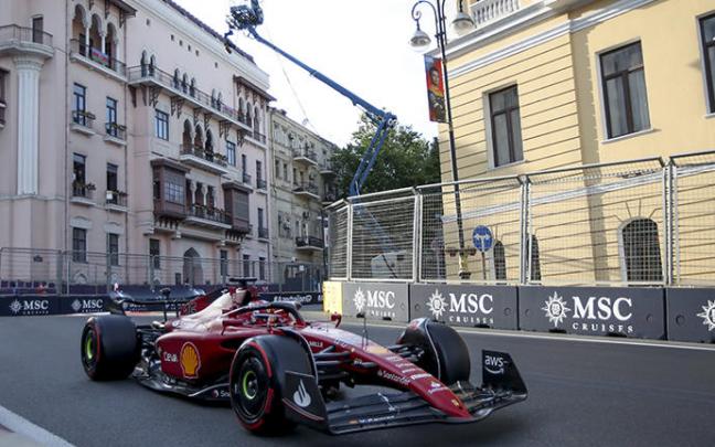 Charles Leclerc en el GP de Azerbaiyán. Charles Leclerc en el GP de Azerbaiyán.