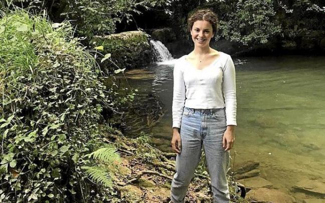 Naiara Ibañez en un lugar libre de ondas electromagnéticas.
