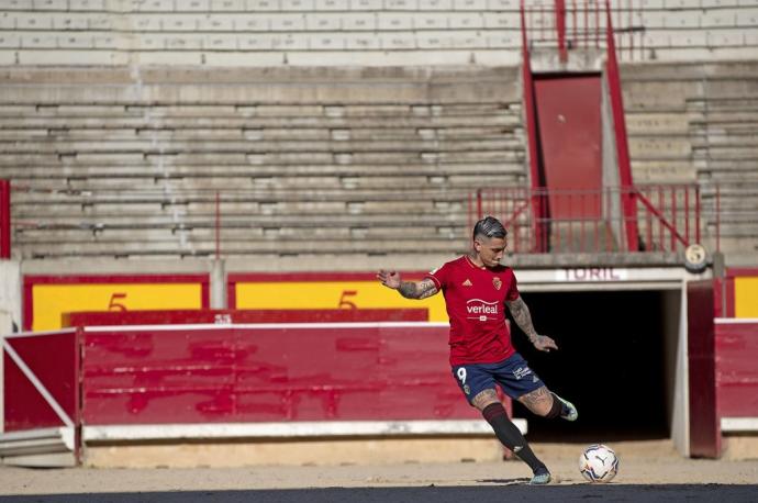 Chimy Ávila, durante la grabación de un vídeo