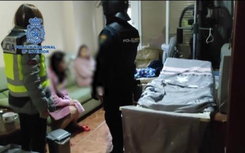 Detenidas 50 personas en Bilbao en una operación contra la trata de mujeres Detenidas 50 personas en Bilbao en una operación contra la trata de mujeres
