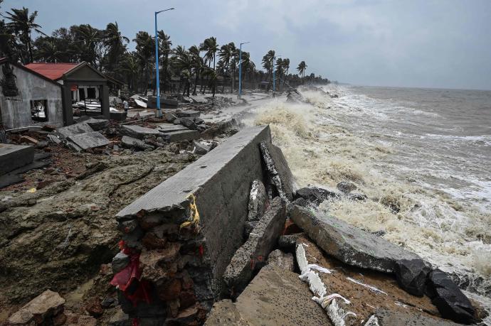 Los destrozos causados por un ciclón en China.