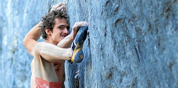 El checo Adam Ondra es el primer escalador del mundo que ha superado una vía de dificultad 9c. Foto: N.G.