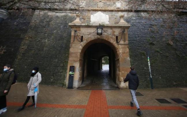Entrada a la Ciudadela, en la avenida del Ejército.