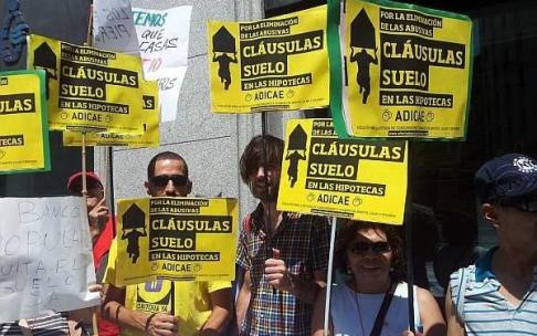 Protesta contra las cláusulas abusivas de las hipotecas.