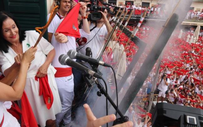 Imagen del lanzamiento del cohete de fiestas de Santa Ana en 2019 Imagen del lanzamiento del cohete de fiestas de Santa Ana en 2019
