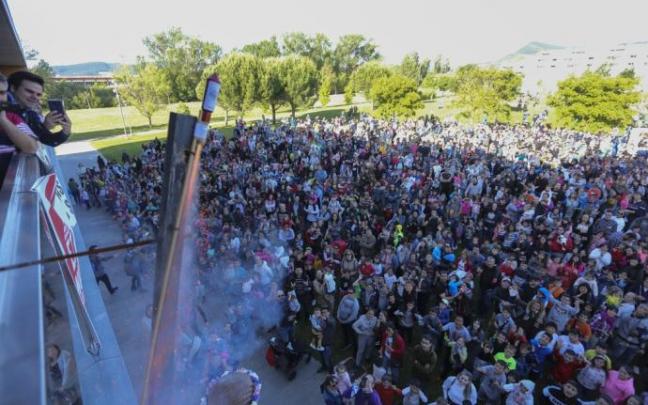El cohete de fiestas de Sarriguren. El cohete de fiestas de Sarriguren.
