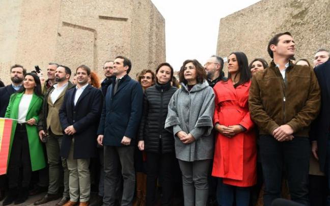 Abascal, Casado y Rivera quedaron retratados en la protesta de Colón contra Sánchez, en 2019. Abascal, Casado y Rivera quedaron retratados en la protesta de Colón contra Sánchez, en 2019.