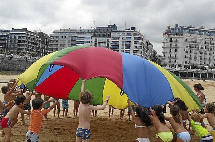 Varios niños, en una edición anterior de la iniciativa. Foto: NG.