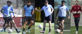 Unai Nuñez, Asier Villalibre, Alex Petxarroman, Ander Capa y Jokin Ezkieta, todos ellos con la equipación de entrenamiento.