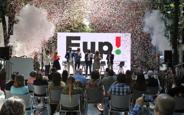Acto de la presentación de la plataforma con representantes de las entidades implicadas.
