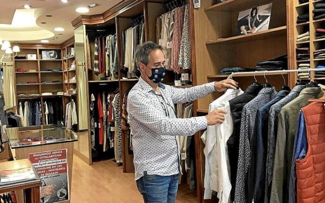 La tienda que regenta Juan Alberto Cortés participa en la campaña de bonos de Beasain.