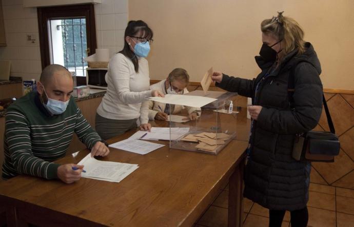 Votación en el concejo de Betoño el pasado fin de semana