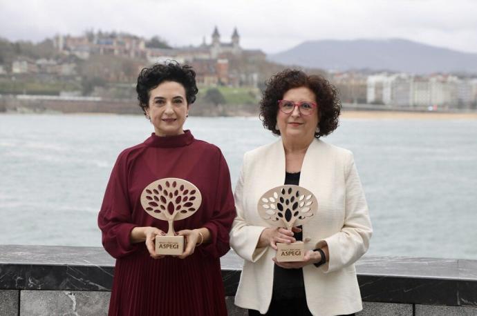 Concha Vidales y Kontxi San Juan, ganadoras de los premios Aspegi.