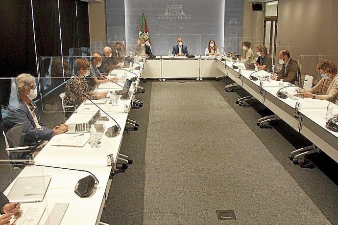 Una reunión del Consejo Asesor del Plan de Protección Civil de Euskadi (LABI). Foto: Josu Chavarri