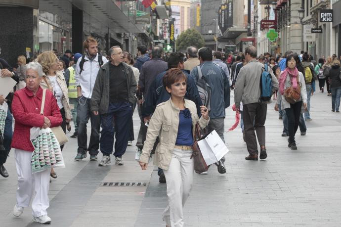 La confianza de los consumidores se hundió en marzo por la guerra en Ucrania.