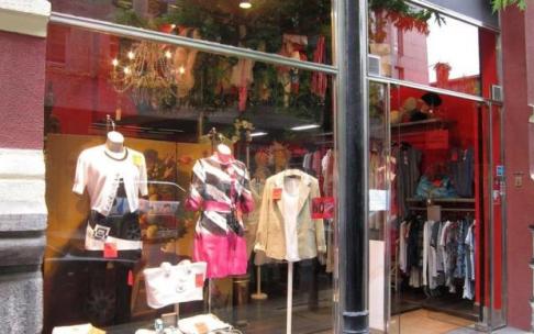 Escaparate de un comercio en Bilbao