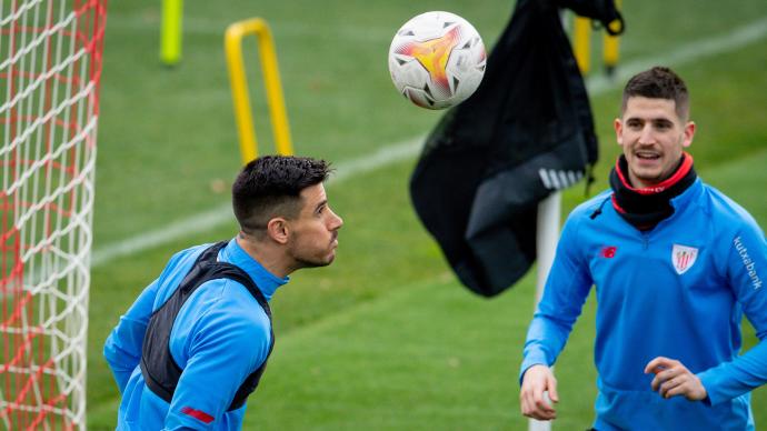 Yuri y Sancet, durante un entrenamiento del Athletic.