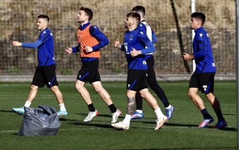 Un instante del entrenamiento de este sábado en Zubieta.