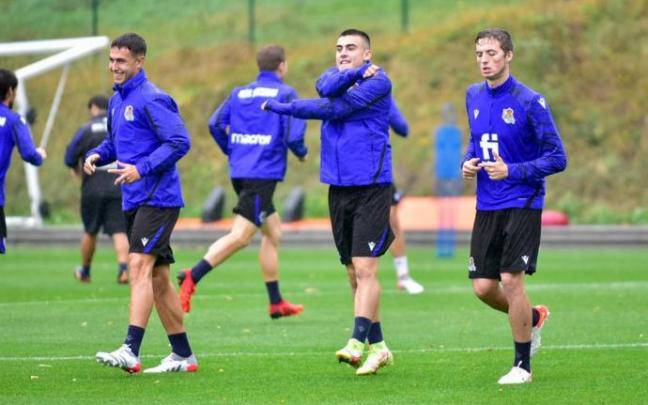 Zubimendi, Barrenetxea y Pacheco, durante un entrenamiento.