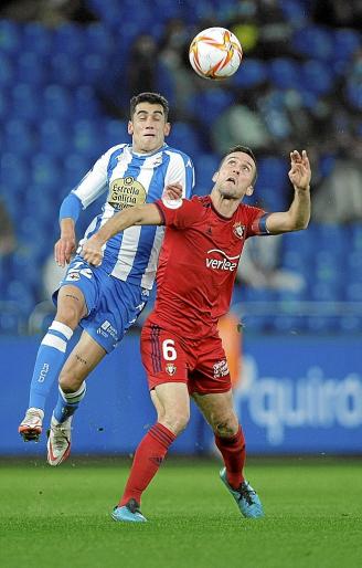 Oier recuperó sensaciones como central.