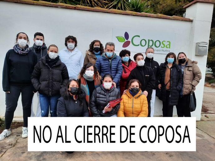 La plantilla de Coposa, en la entrada a la planta, situada en Rifaborada.