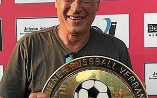 Polster, en un partido entre el Logroñés y la Real en 1992. Foto: Efe