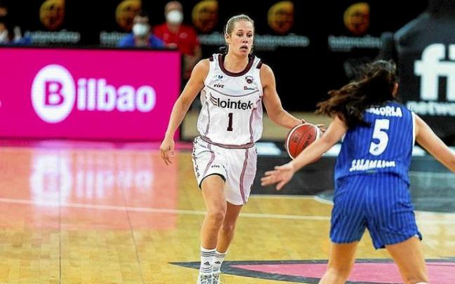 Laura Cornelius, en un partido de la pasada temporada con el Lointek Gernika. Foto: Gernika