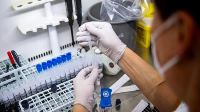 Primer caso de la variante ómicron en España. Primer caso de la variante ómicron en España.