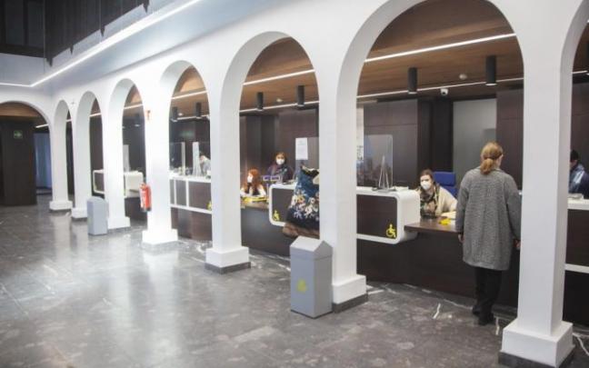 Interior de la renovada oficina de Correos en Vitoria. Interior de la renovada oficina de Correos en Vitoria.