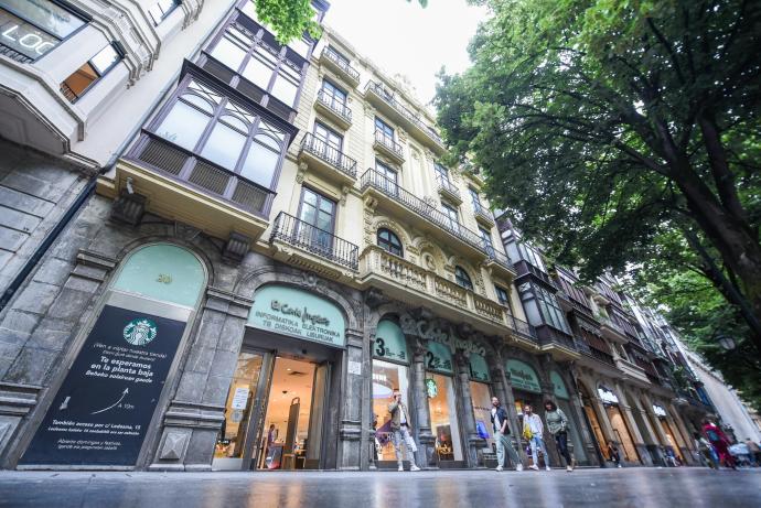 En las próximas semanas el inmueble de Gran Vía 20 quedará vacío y se iniciarán las obras para albergar a la firma 'low cost' de Inditex.