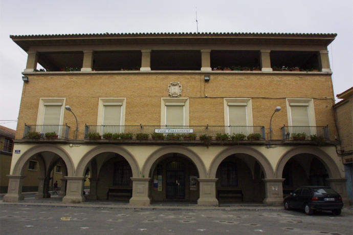 Fachada del Ayuntamiento de Cortes