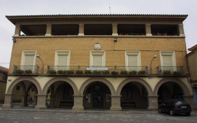 Fachada del Ayuntamiento de Cortes Fachada del Ayuntamiento de Cortes
